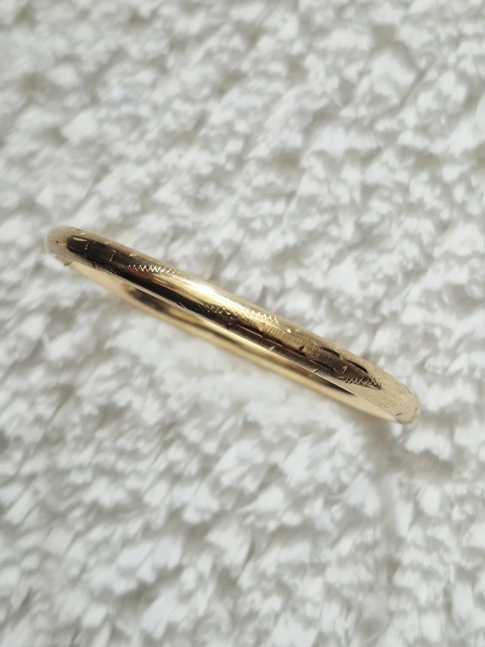 14k Yellow Gold Bangle Bracelet